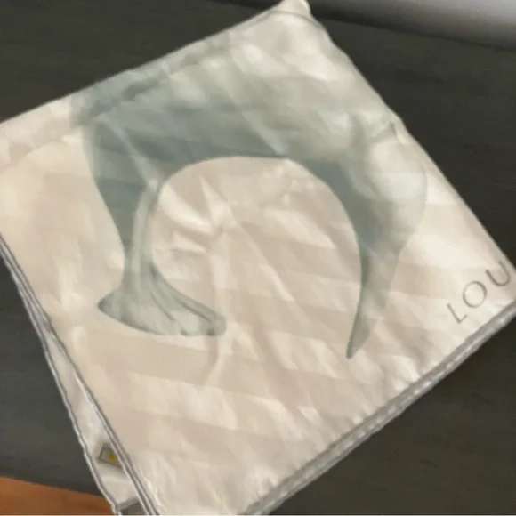 Louis Vuitton Ivory and Light Gray Silk Scarf